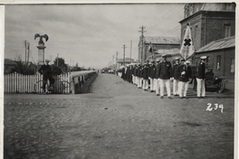 Desfile de la Cruz Roja en Punta Arenas, Chile, entre 1920 y 1940