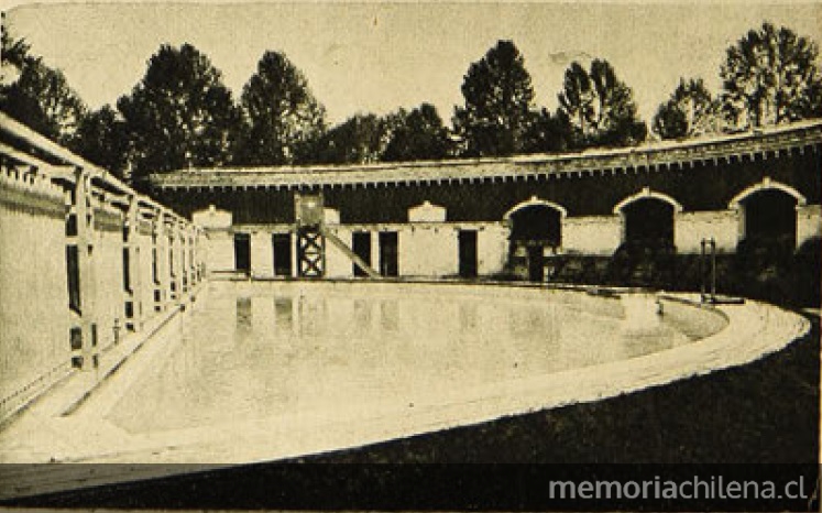 Piscina de la Quinta Normal, 1923