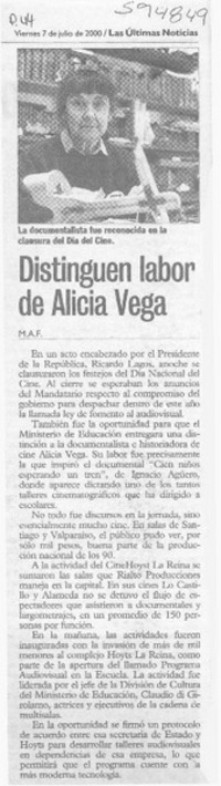 Distinguen labor de Alicia Vega  [artículo] M. A. F.