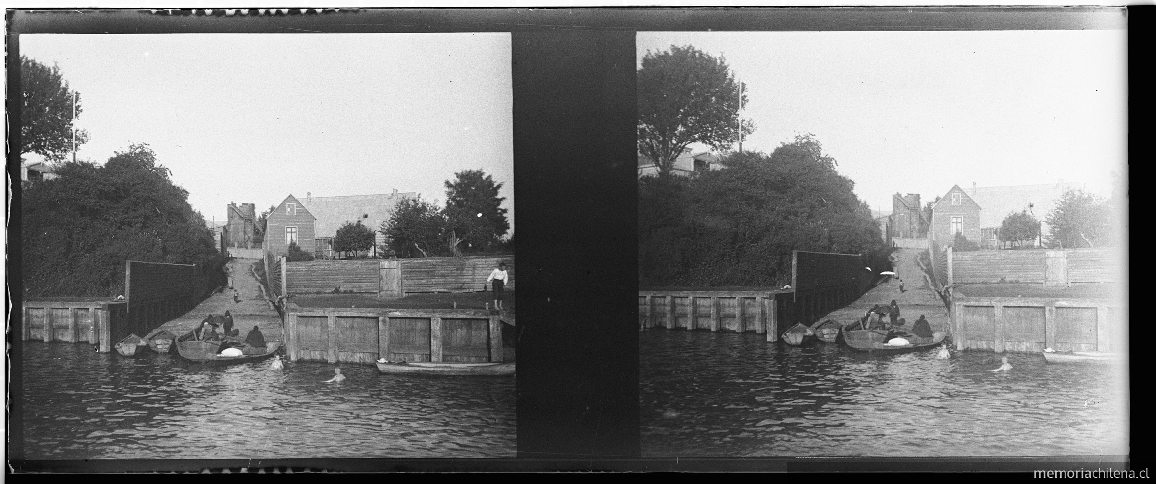 Una calle desde el río torreón, Valdivia 1907