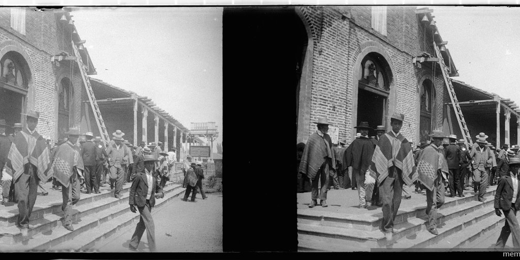 Salida de misa en placilla los de a pie, Chimbarango, 1905