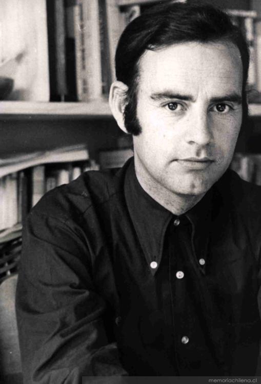 Jorge Teillier Sandoval. Fotografía de Jorge Aravena Llanca donada al Archivo del Escritor de la Biblioteca Nacional. Jorge Teillier Sandoval. Fotografía de Jorge Aravena Llanca donada al Archivo del Escritor de la Biblioteca Nacional.