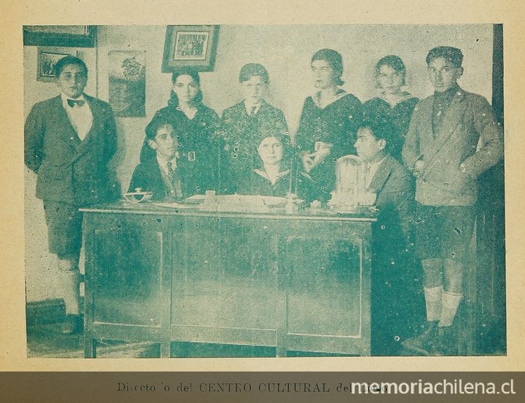 Retrato del directorio del Centro Cultural del Liceo de Niñas de Coquimbo en revista Ráfaga.