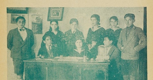 Retrato del directorio del Centro Cultural del Liceo de Niñas de Coquimbo en revista Ráfaga.