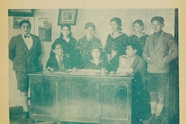 Retrato del directorio del Centro Cultural del Liceo de Niñas de Coquimbo en revista Ráfaga.