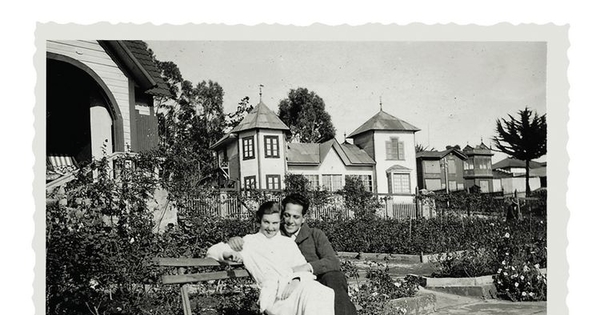 Joaquín Luco e Ines Franzoy en durante su luna de miel en Cartagena,1937