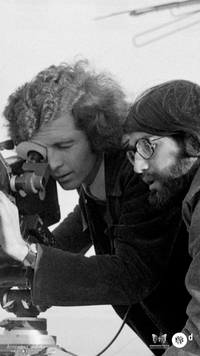 Móviles: Jorge Müller y Patricio Guzmán durante la filmación de la La Batalla de Chile. Fotografía de Armindo Cardoso.