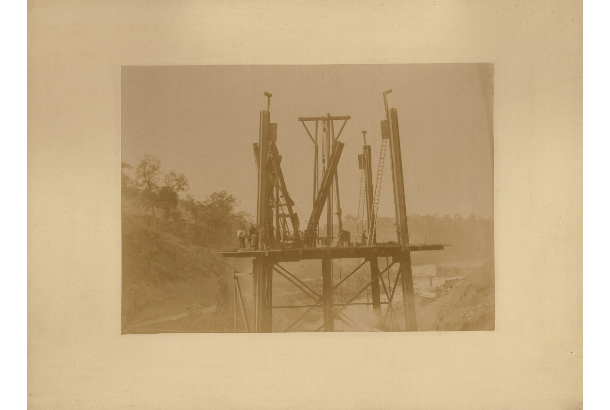 Construcción del viaducto de Malleco [fotografía].