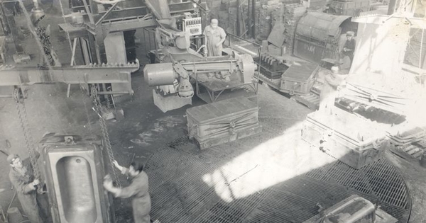 Elaboración de artefactos sanitarios y domésticos. Fotografía de Antonio Quintana.