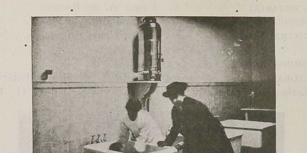 Pie de Foto: Sala de Baños Gota de Leche Viña del Mar