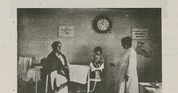 Pie de Foto: Sala del doctor y peso de niños Gota de Leche Viña del Mar