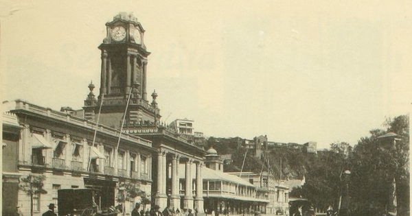 Pie de foto: Plaza Victoria, 1900En: Patrimonio  Cultural (15): 13, septiembre, 1999.