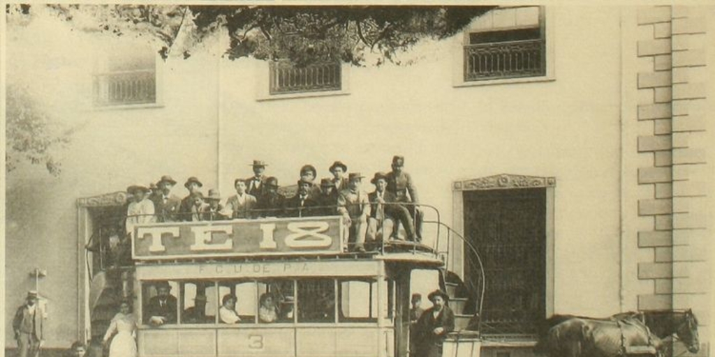 Pie de foto: Ferrocarril urbano de Playa Ancha, 1900En: Patrimonio  Cultural (15): 14, septiembre, 1999.