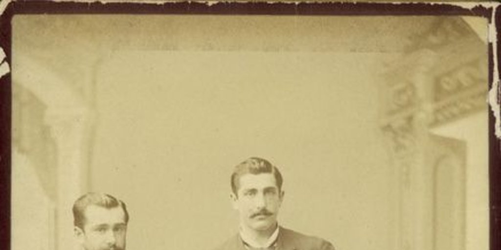 Pie de foto: Retrato de hombres, c. 1880.