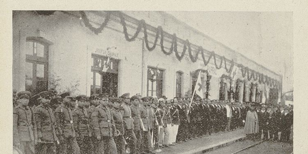 Pie de Foto: Brigada de Obreros de la Cruz Roja de Parral. Chile, 1922