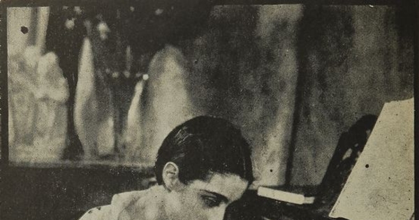 María Luisa Amenábar Prieto, protagonista de Luz y sombra, de Jorge Délano, en 1926.