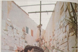 Pie de foto: "Emile Dubois: La animita del delincuente fusilado en 1907 es motivo casi de peregrinación en el cementerio Nº 3"
