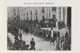 Pie de Foto: Desfile de alumnas de una escuela primaria particular.