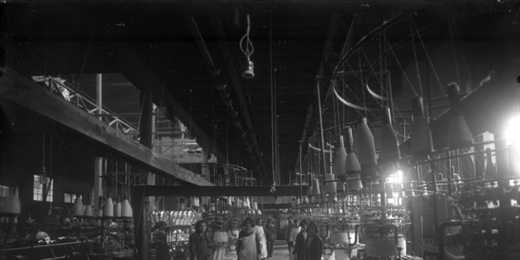 Pie de foto: Fábrica de tejidos, Puente Alto. 1928