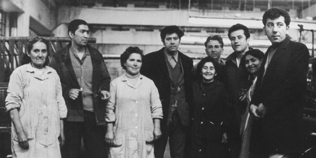  Pie de foto: Trabajadores Textil Oveja Tomé, 1971