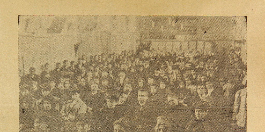 El auditorio en la fiesta de la Asociación de Costureras