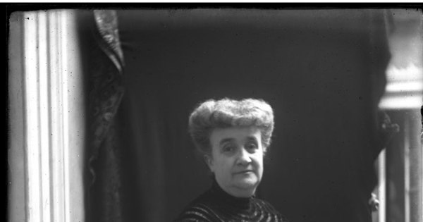 Martina Barros de Orrego, entre 1905 y 1910