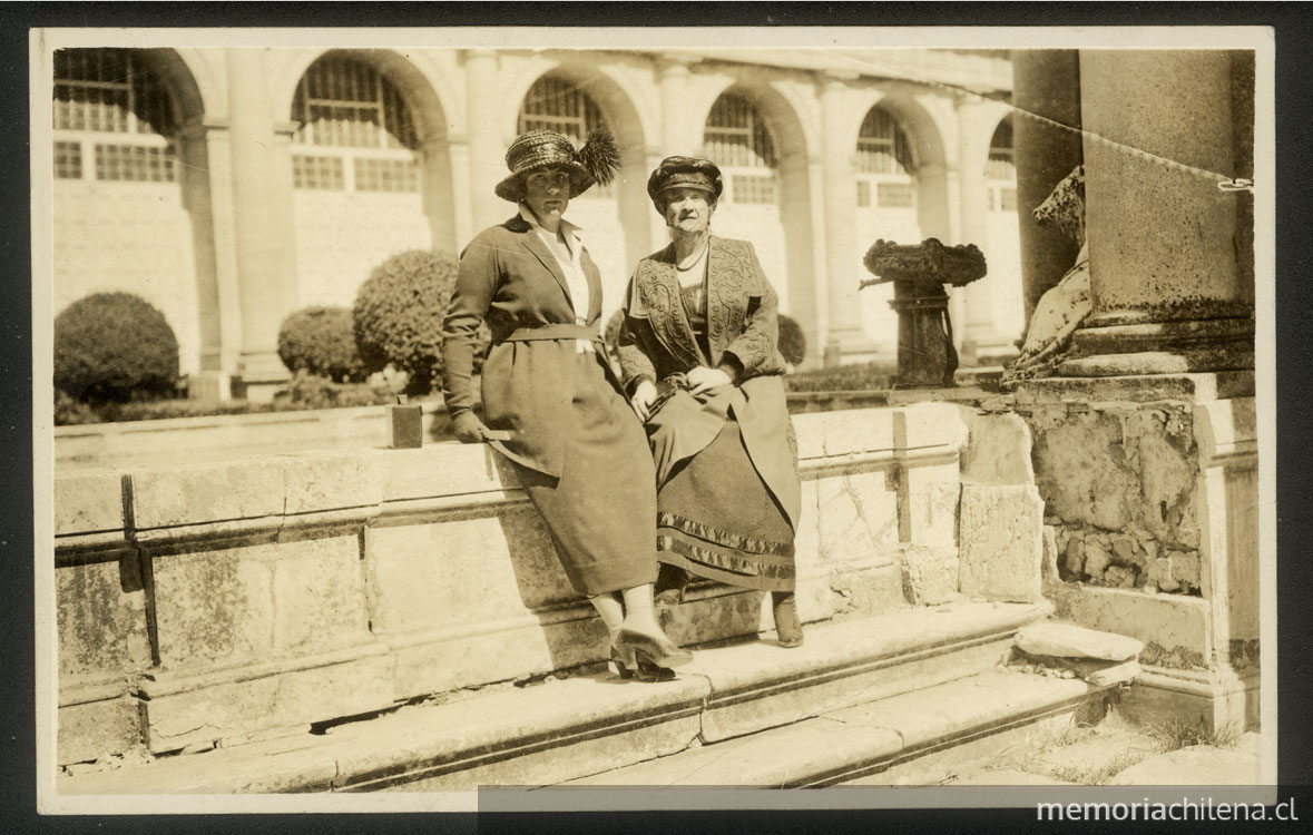 Martina Barros en el Escorial, España, 1919