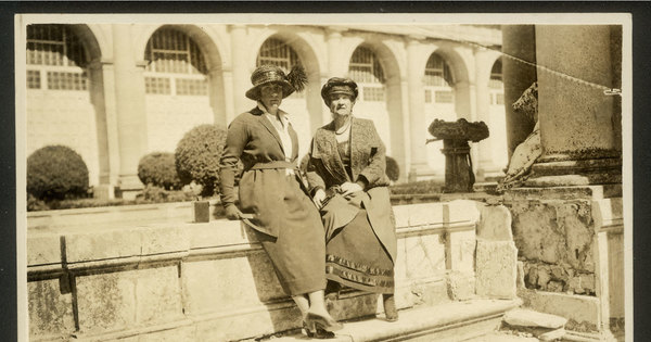 Martina Barros en el Escorial, España, 1919