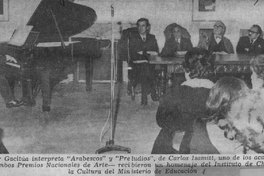 Óscar Gacitúa interpreta "Arabescos" y "Preludios" de Carlos Isamitt, 1975