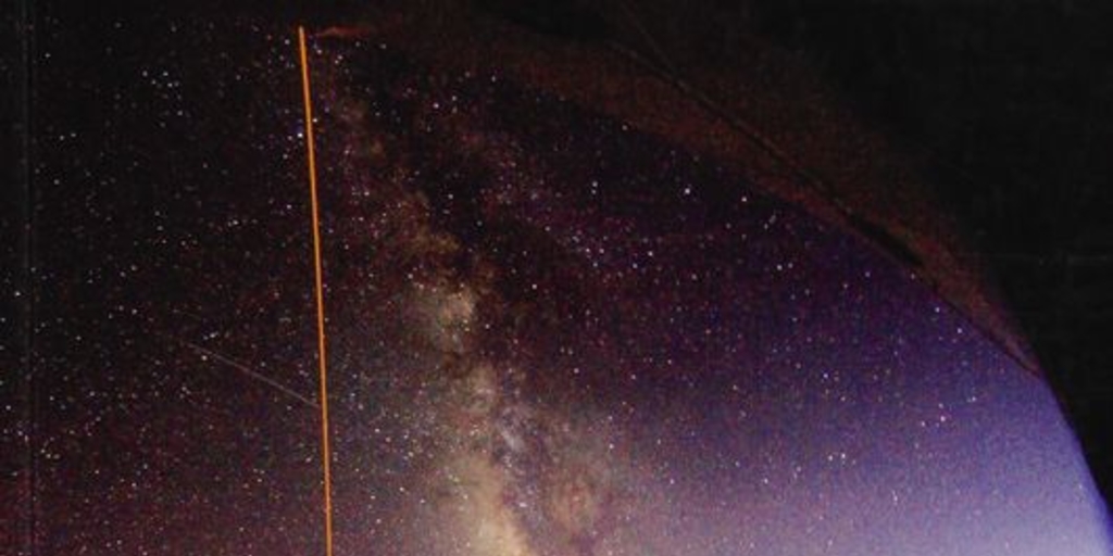 Con ojos de gigantes: la observación astronómica en el siglo XXI. Santiago: Ediciones B Chile, 2008, 142 p.