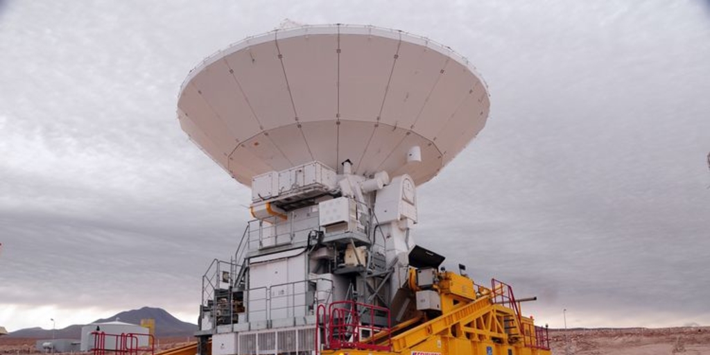 Antena de ALMA y transportador.