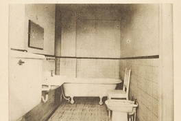 Sala de baño alumnas internado Escuela de Enfermeras Carlos Van Buren, 1935, p. 268, inferiorEn: de la Fuente, Rudesindo. "La escuela de enfermeras Carlos Van Buren", Revista de Asistencia Social, IV, (3): 257-285, septiembre, 1935.