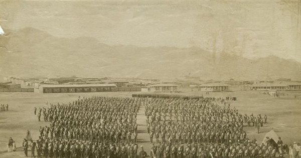 Pie de foto: Regimiento Santiago, 1879.