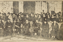 Grupo de socias de la Unión Patriótica de las Mujeres de Chile