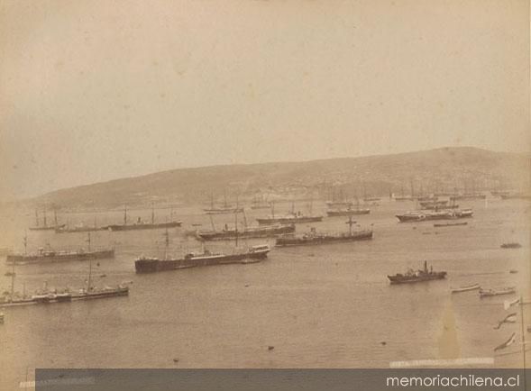 Vista general de la bahía de Valparaíso