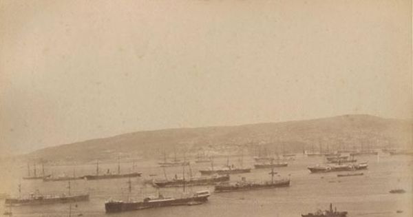 Vista general de la bahía de Valparaíso