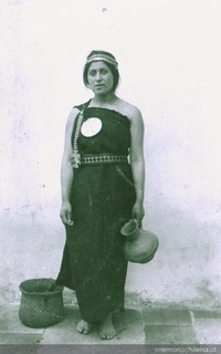 Mujer mapuche, hacia 1900