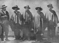 Grupo de hombres mapuche