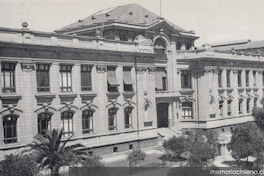 Edificio Central de la Escuela de Ingeniería. Facultad de Ciencias Físicas y Matemáticas