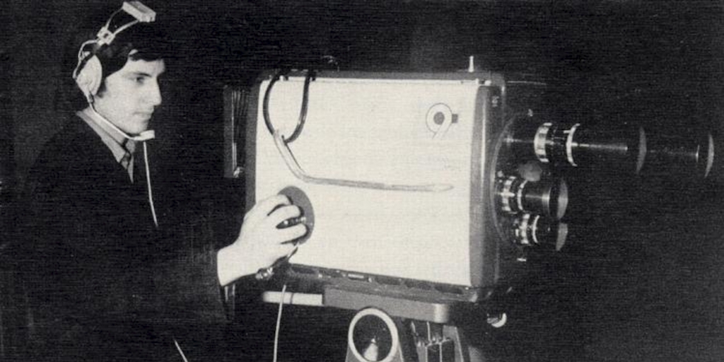 Camarógrafo de Canal 9 de la Universidad de Chile, 1977