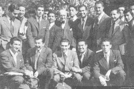 Guillermo Feliú Cruz con sus alumnos del Pedagógico, 1956