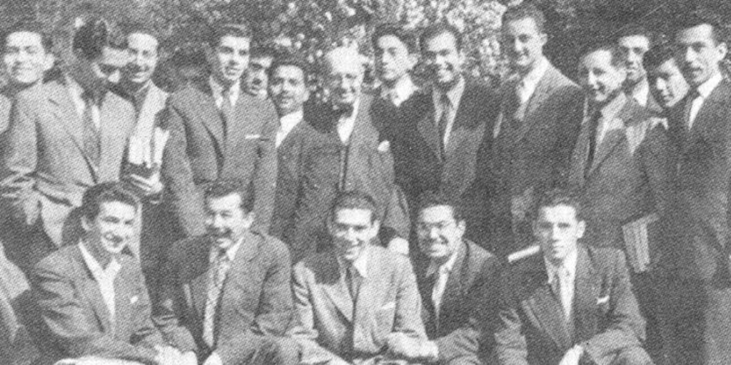 Guillermo Feliú Cruz con sus alumnos del Pedagógico, 1956