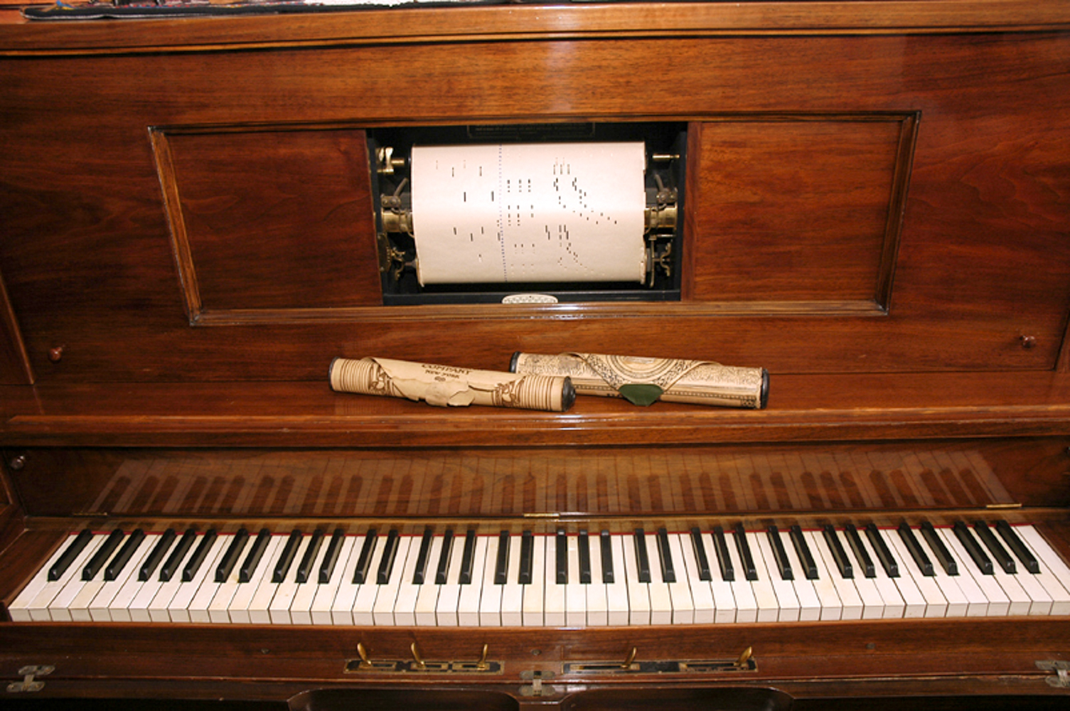 Pianola del Archivo de Música de la Biblioteca Nacional Pianola del Archivo de Música de la Biblioteca Nacional