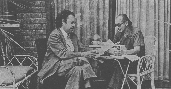 Enrique Lihn junto a Pedro Lastra