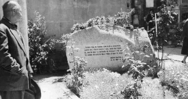 Tumba de Óscar Castro en el Cementerio de Rancagua