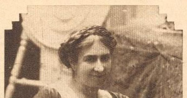 Inés Echeverría de Larraín (Iris), 1868-1949