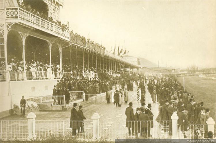 Carreras del 20 de septiembre en el Club Hípico hacia 1904