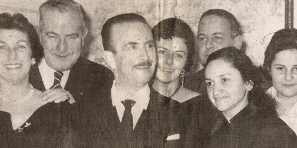 De izquierda a derecha, María Concha Subercaseaux, Benjamín Subercaseaux, Claudio Arrau y Violeta Parra