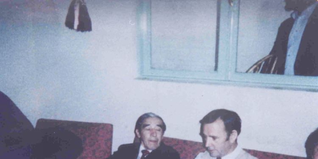 Jorge Teillier junto a Rolando Cárdenas