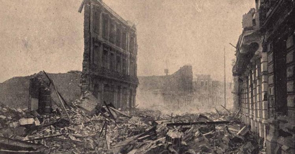 Calle Blanco esquina Edwards, Valparaíso, tras el terremoto de 1906